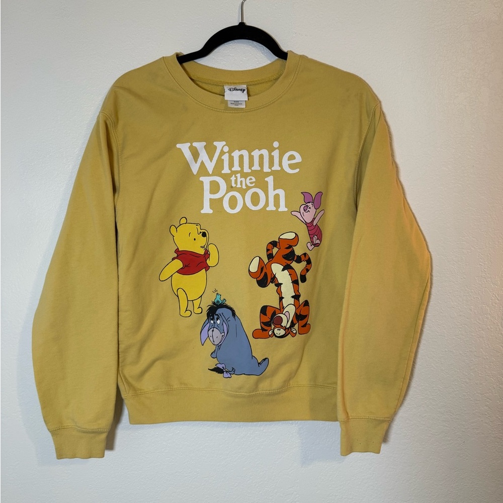 Disney Winnie the Pooh Women’s Small Crewneck sweatshirt